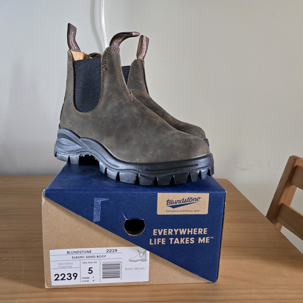 Blundstone Rustic Brown 2239 Lug Sole (AUS 5/ USA 8)